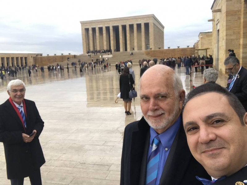 UR BAŞKANI BARRY RASSIN VE GUVERNÖRÜMÜZ ALTAN ARSLAN İLE ANITKABİR ZİYARETİ GERÇEKLEŞTİRDİK.