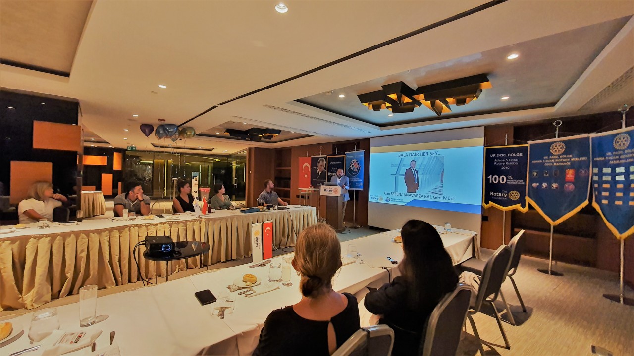 Adana 5 Ocak Rotary Kulübü'nün Konuşmacı Onur Konuğu Anavarza Bal Genel Müdür Can Sezen